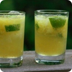 san-diego-wedding-planner-pineapple-caipirinha-drink-green-yellow